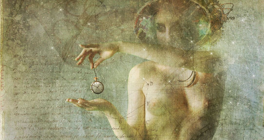 Mnemosyne - bohyně paměti, která umí nahlédnout do minulých dávno zapomenutých událostí